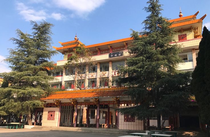 涼山州民族中學(xué)地址在哪里？