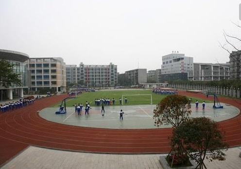 四川大學(xué)附屬中學(xué)（成都十二中）是怎樣的一所學(xué)校？
