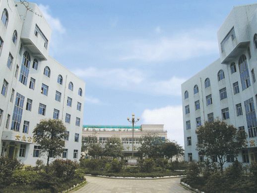 四川省彭州中學院校環(huán)境