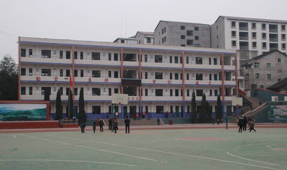 渠縣清溪中學(xué)地理位置在哪里？