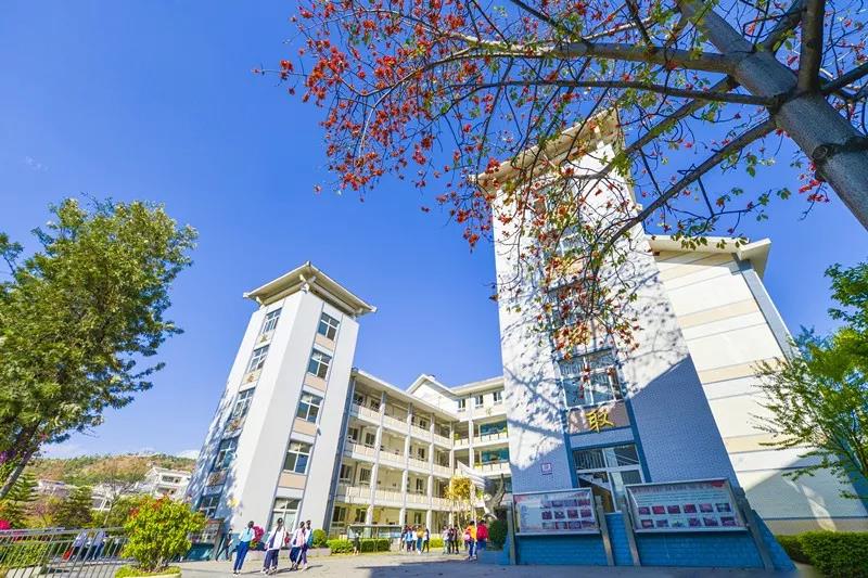 攀枝花大河中學辦學成果是什么？