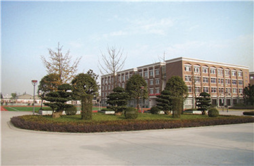 北大附中成都新津?yàn)槊鲗W(xué)校地址在哪里？