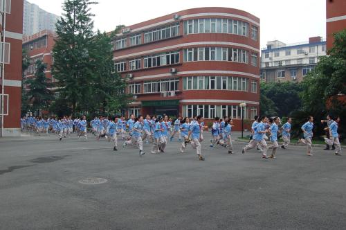 北師大成都實(shí)驗(yàn)中學(xué)排名怎么樣？
