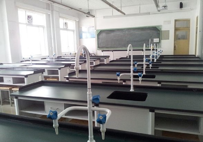 西南交通大學(xué)附屬中學(xué)學(xué)校環(huán)境好不好？