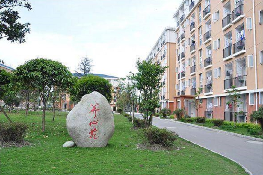 八一聚源高級(jí)中學(xué)2020年中考錄取分?jǐn)?shù)線是多少？
