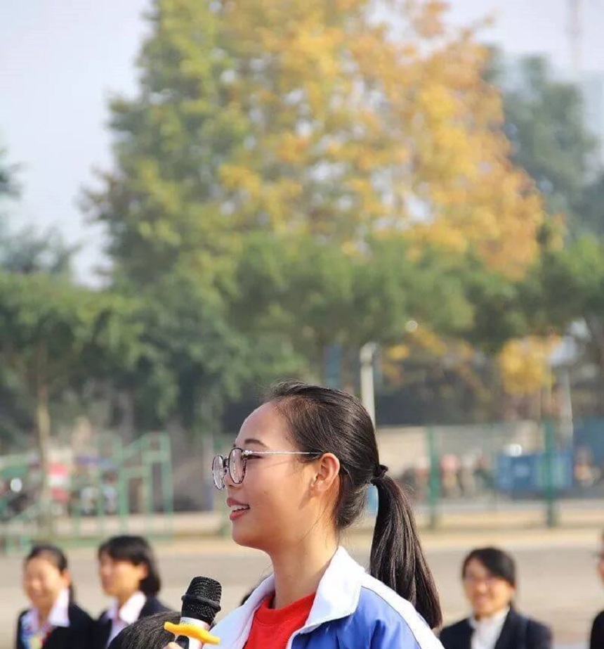 資陽外國語學(xué)校環(huán)境、教學(xué)設(shè)施好不好？