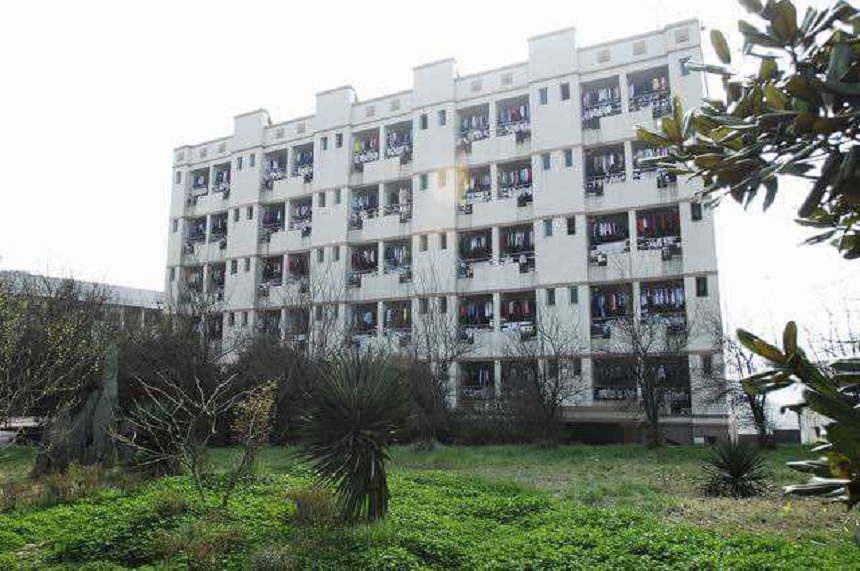 伍隍中學(xué)校園環(huán)境好嗎？