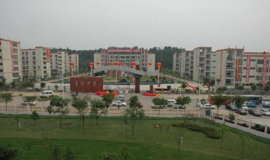 資陽中學(xué)環(huán)境好不好？