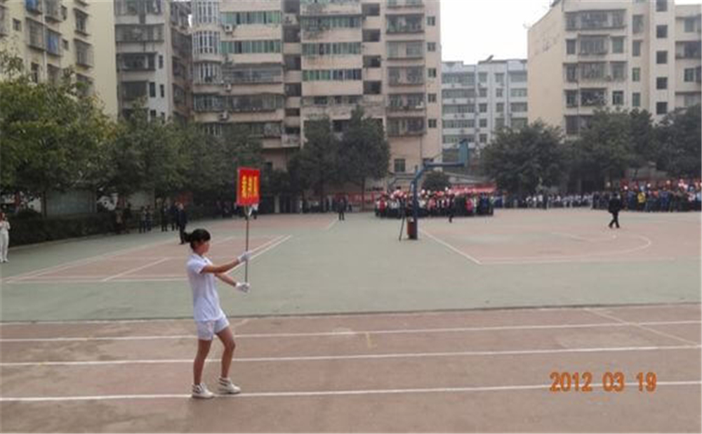巴中六中學(xué)校環(huán)境怎么樣？