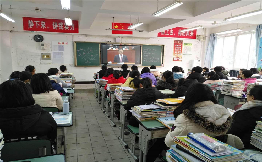 巴中市第二中學(xué)學(xué)校環(huán)境如何？