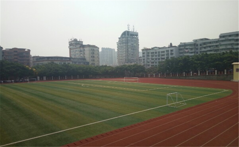 內(nèi)江市翔龍中學(xué)學(xué)校詳細(xì)地址在什么地方？