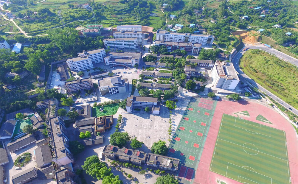 蓬安中學學校環(huán)境怎么樣？