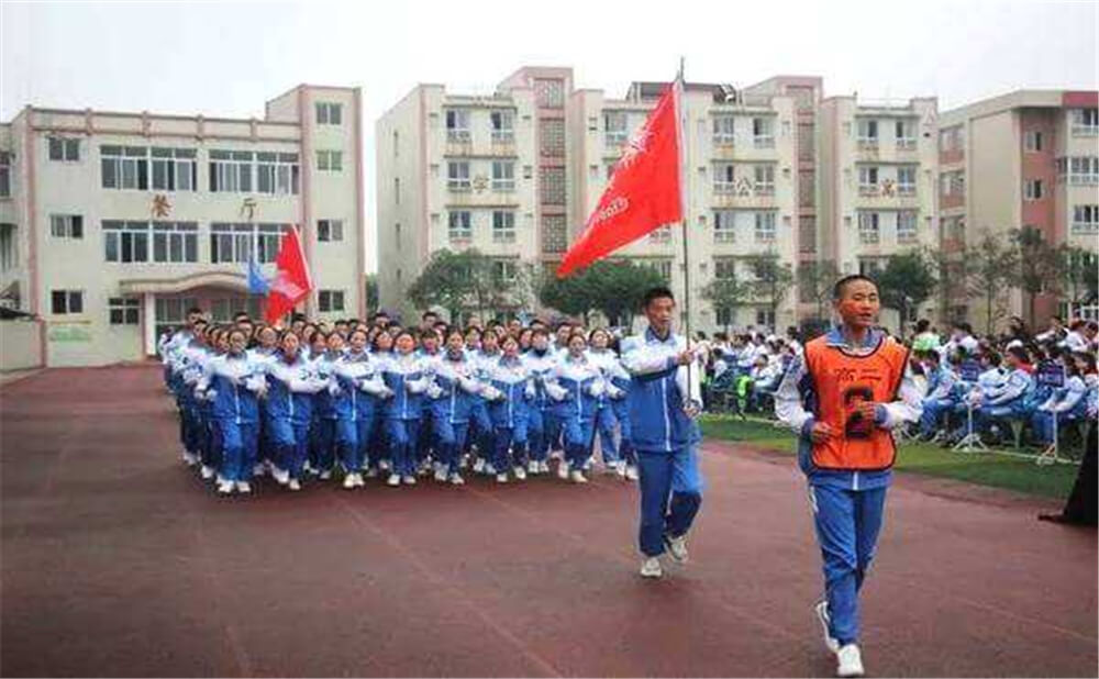 大邑縣實(shí)驗(yàn)中學(xué)育才的升學(xué)率是多少？