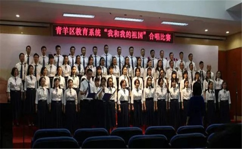 成都十一中每年學(xué)費(fèi)是多少？