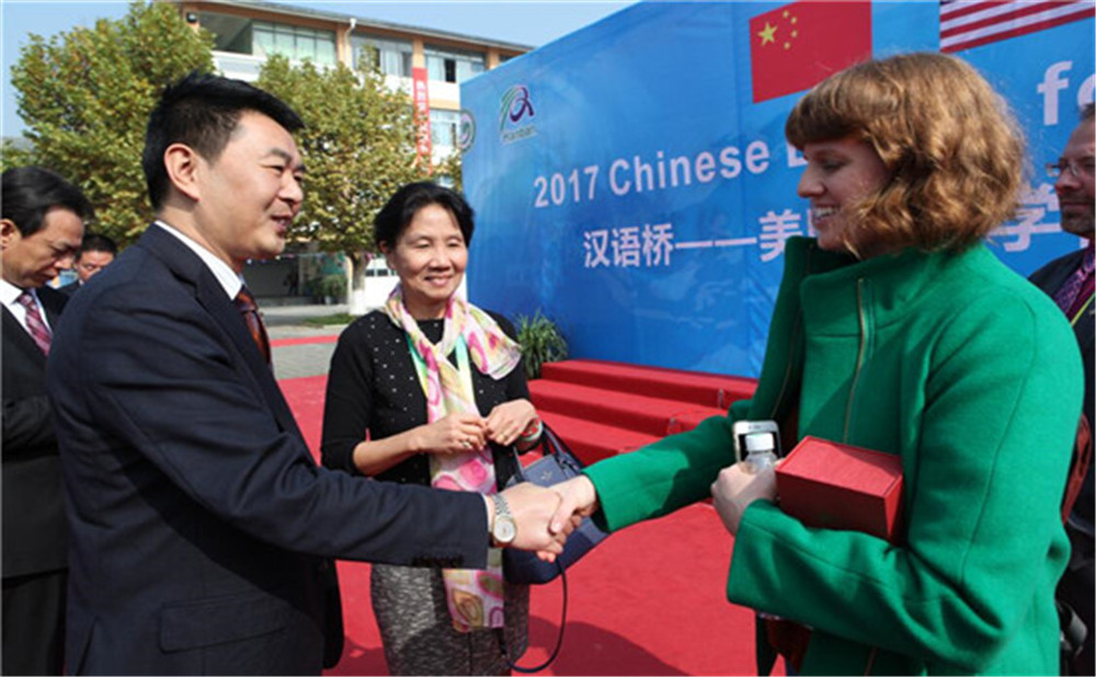 城廂中學(xué)外招生一年的學(xué)費(fèi)是多少？