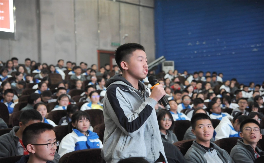 成都棠湖外國語學(xué)校怎么樣？