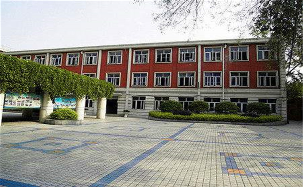 成都樹德中學(xué)近三年的錄取分?jǐn)?shù)是多少？