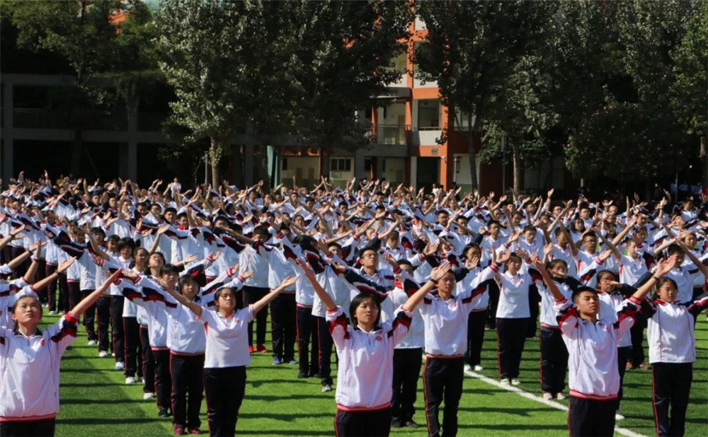 四川師范大學(xué)附屬中學(xué)錄取分?jǐn)?shù)是多少？
