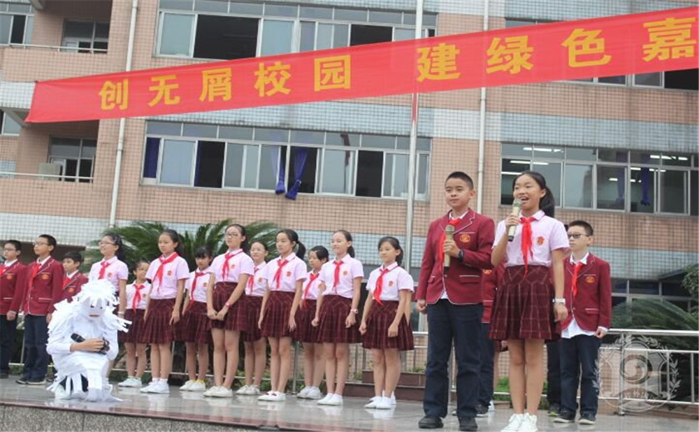 成都嘉祥外國(guó)語學(xué)校高中一年的學(xué)費(fèi)是多少？