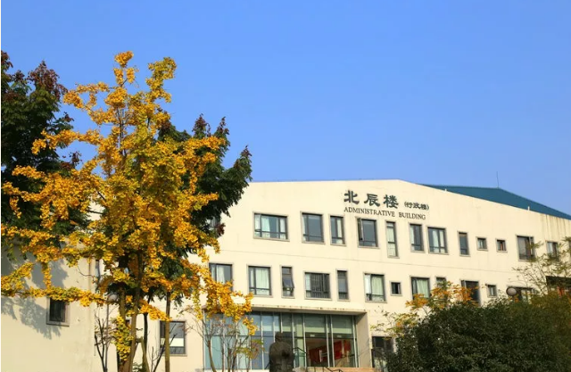 成都實驗外國語學校的錄取分數(shù)線是多少？