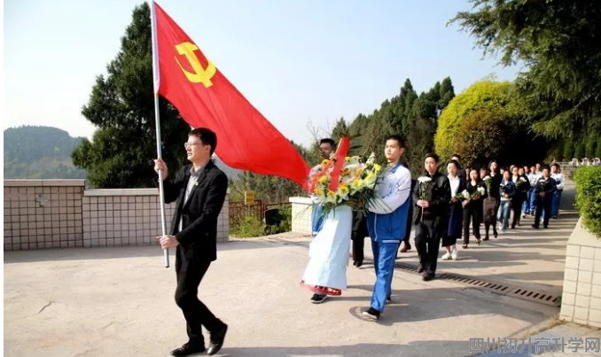 簡陽中學(xué)的本科升學(xué)率是多少？