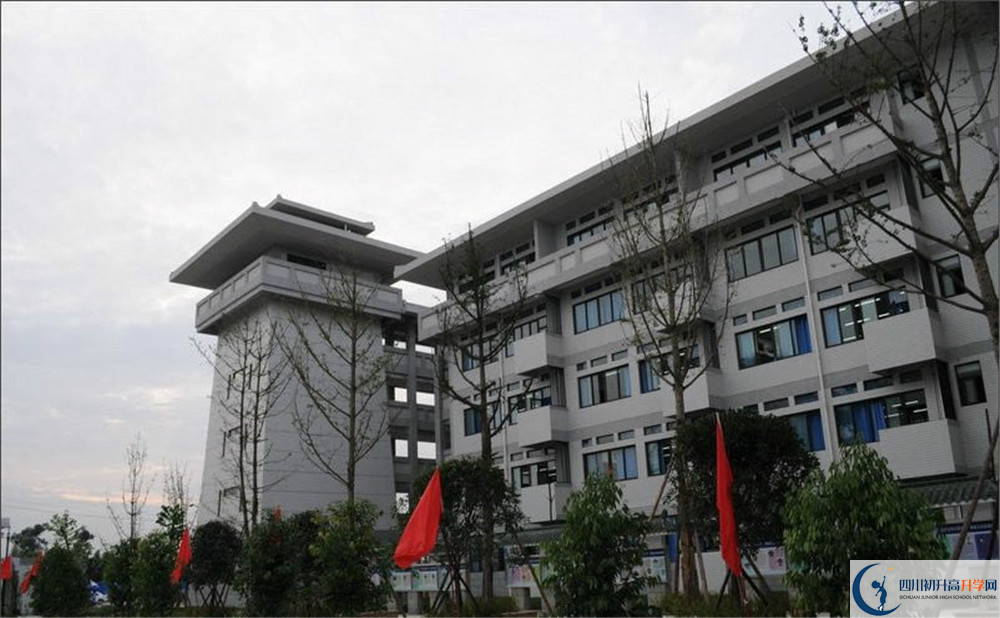 成都石室中學(xué)北湖校區(qū)的實(shí)驗(yàn)班怎么樣？