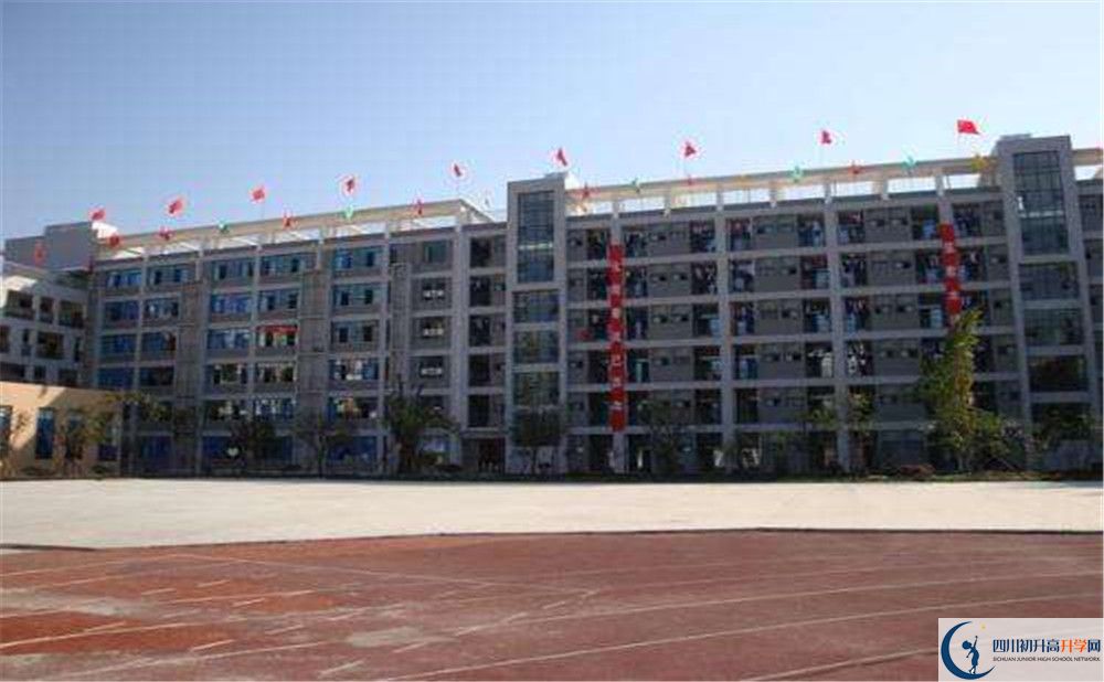 成都十二中（四川大學(xué)附屬中學(xué)）的高中好不好？