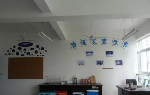 中考成都市泡桐樹(shù)中學(xué)的招生分?jǐn)?shù)線(xiàn)是多少？