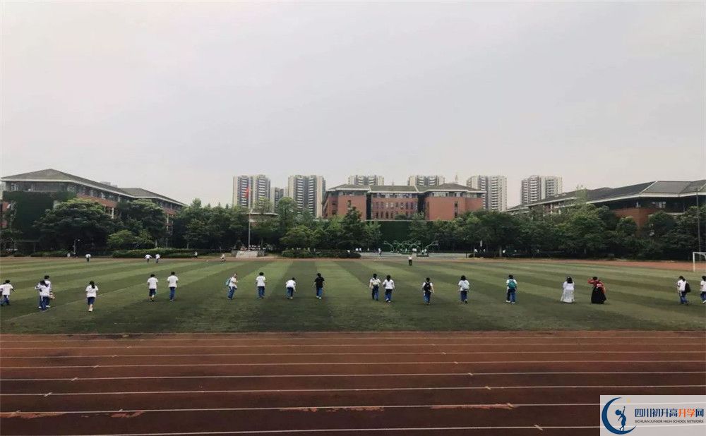 成都七中高新校區(qū)的老師好不好？