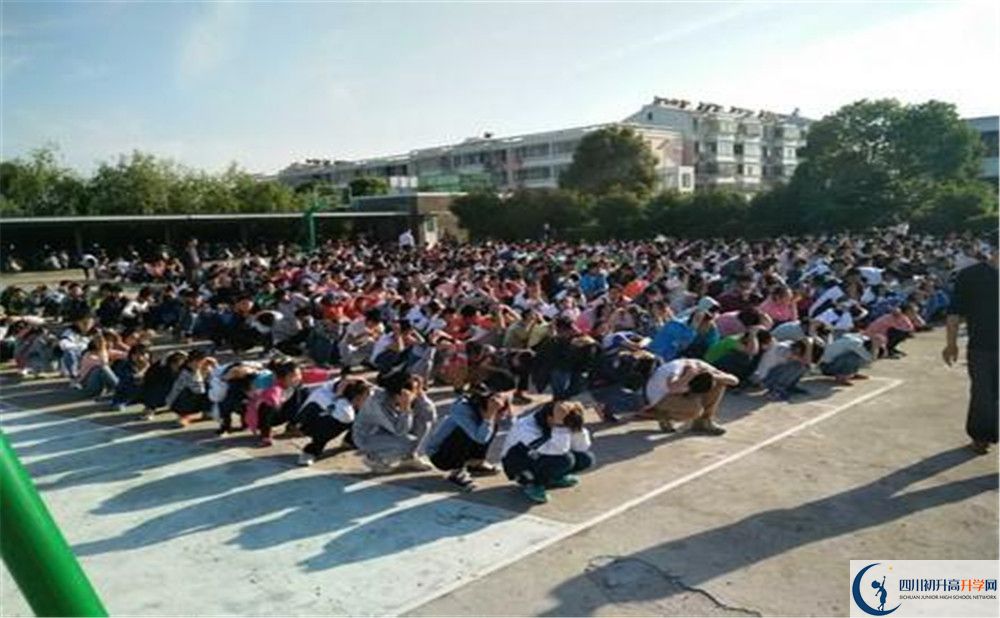 金牛中學的高中住宿好不好？
