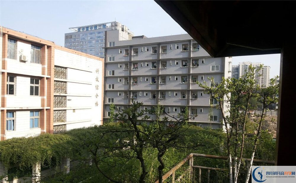 2020年通錦中學(xué)高中的分?jǐn)?shù)線是多少分？