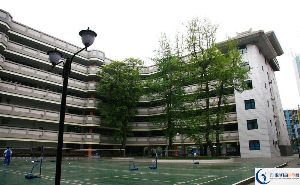 石室天府中學(xué)的學(xué)校地址在哪里？