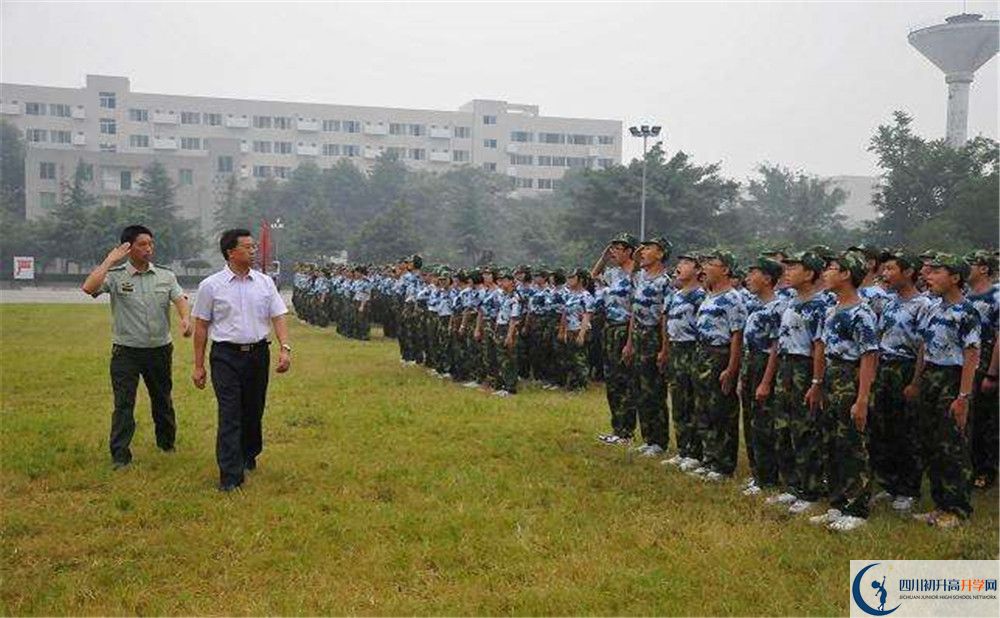 成都石室中學(xué)住宿費(fèi)用是多少錢？