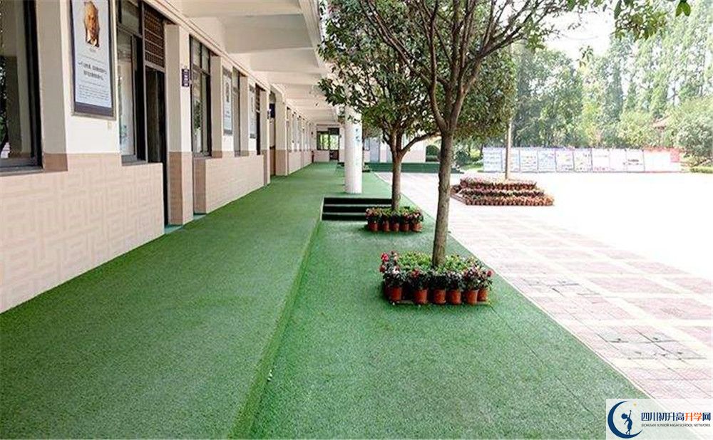 都江堰玉壘學校住宿費用是多少？