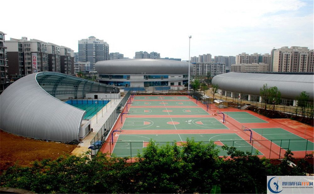 簡陽中學(xué)住宿費用是多少？