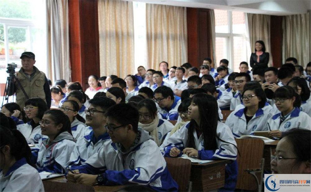 北師大成都實驗中學2020年保送清華北大的人數(shù)有多少？