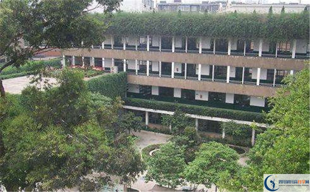 成都列五中學初升高難不難？