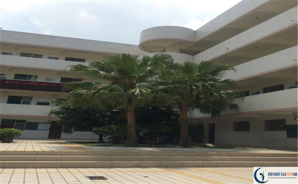 成都市太平中學(xué)高中部地址在哪里？