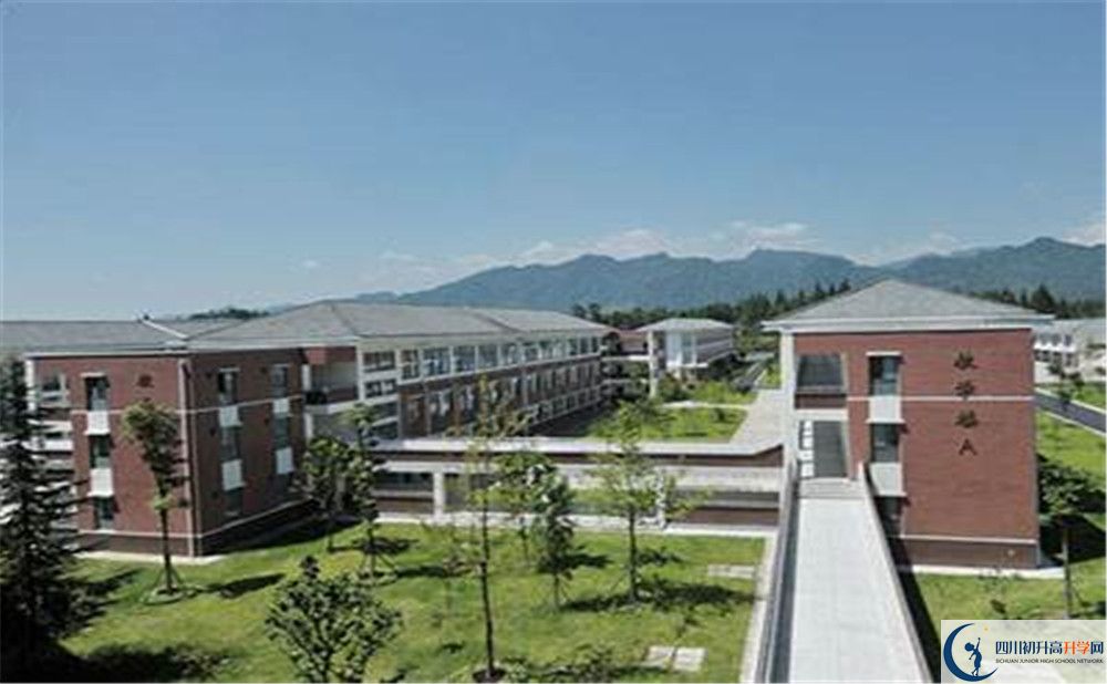 青城山高級中學(xué)初升高難不難？