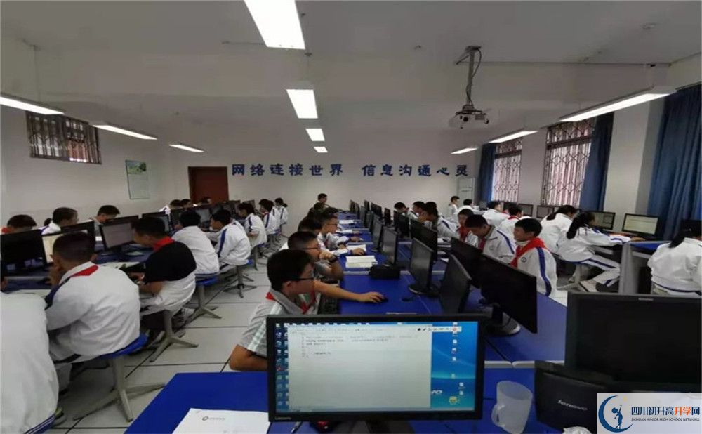 電子科技大學(xué)實驗中學(xué)位置在哪里？