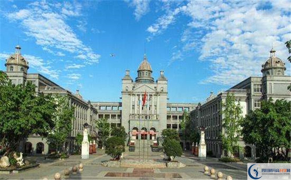 成都石室外國語學(xué)校的位置在哪里？