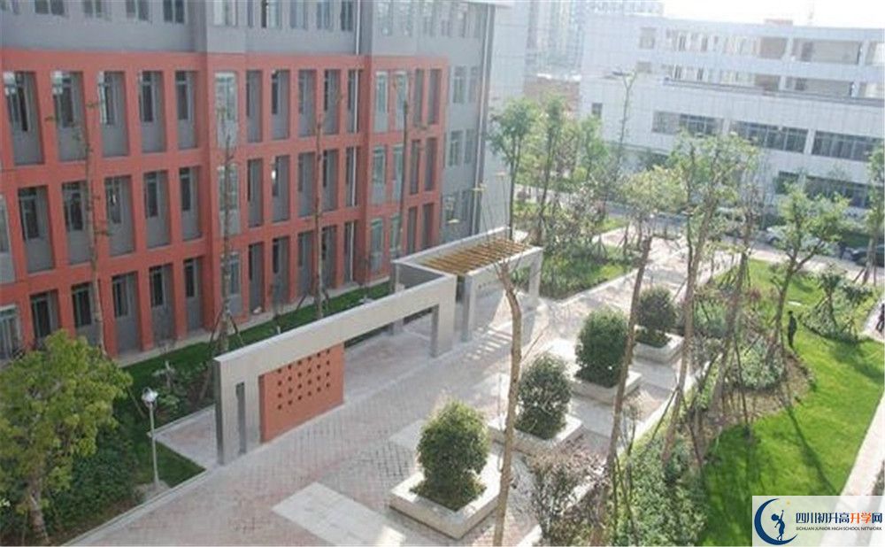 成都經(jīng)濟技術(shù)開發(fā)區(qū)實驗中學(xué)位置在哪里？