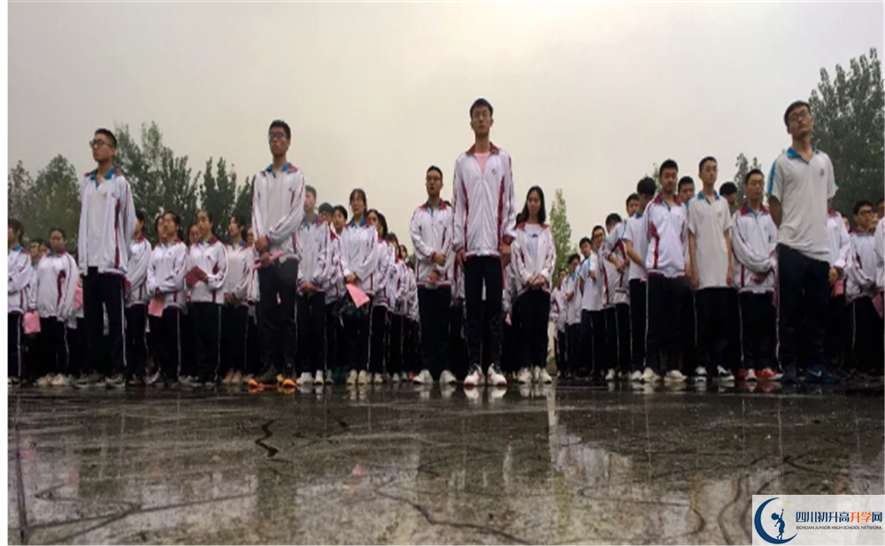 安仁中學(xué)是私立還是公立學(xué)校？