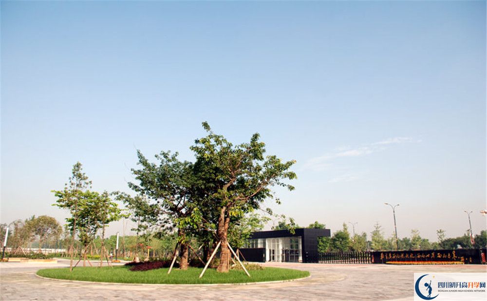成都樹德中學(xué)光華校區(qū)是重點(diǎn)中學(xué)嗎？