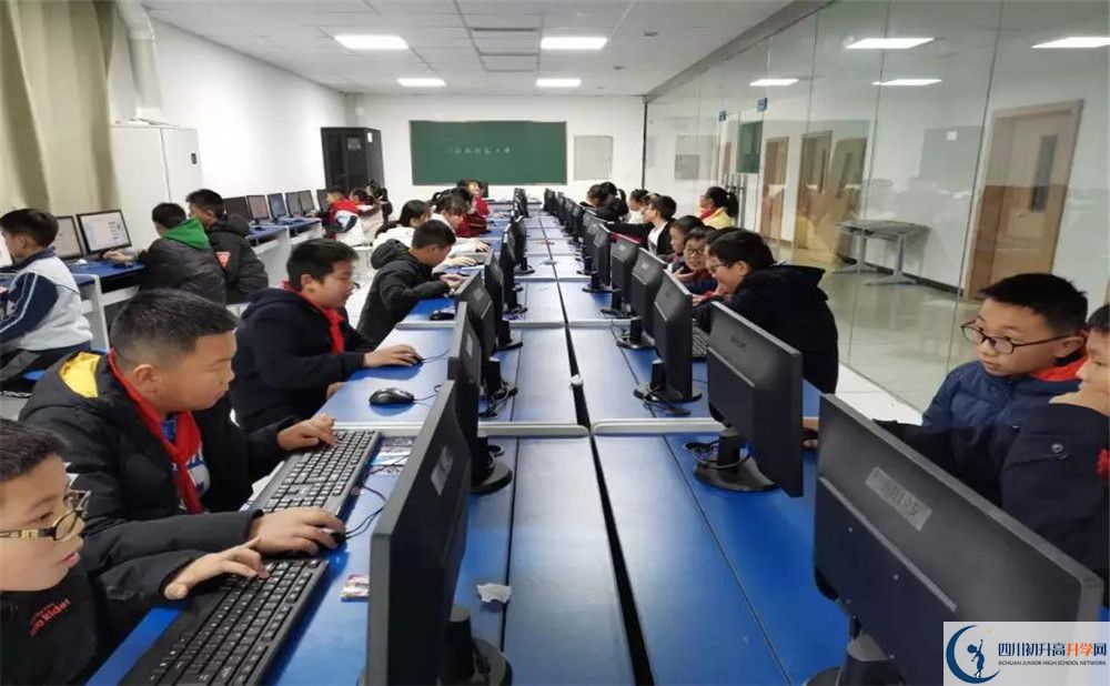 成都綿實外國語學(xué)校2020年高三文綜測試題難嗎？