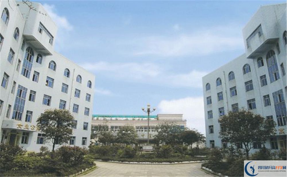 彭州中學(xué)在全國(guó)高中排名是多少？