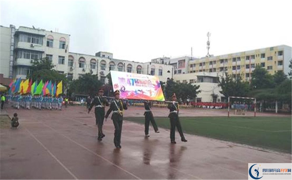 西南交通大學(xué)附屬中學(xué)2020年高考人數(shù)是多少？
