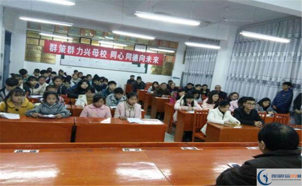 鼎山中學(xué)高三診斷考試時間怎么安排？
