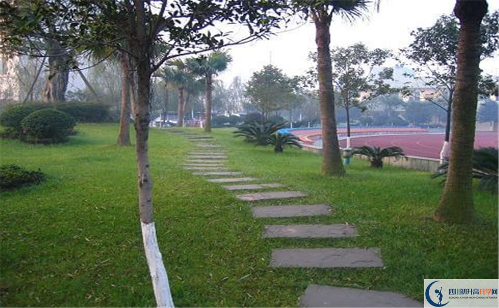 成都石室佳興外國(guó)語(yǔ)學(xué)校2020年高中部怎么樣？